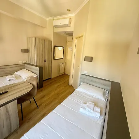 Hotel Laura-2